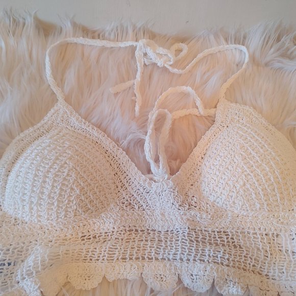 AMERICAN FLIRT Tops - American Flirt CROCHET BIKINI TOP